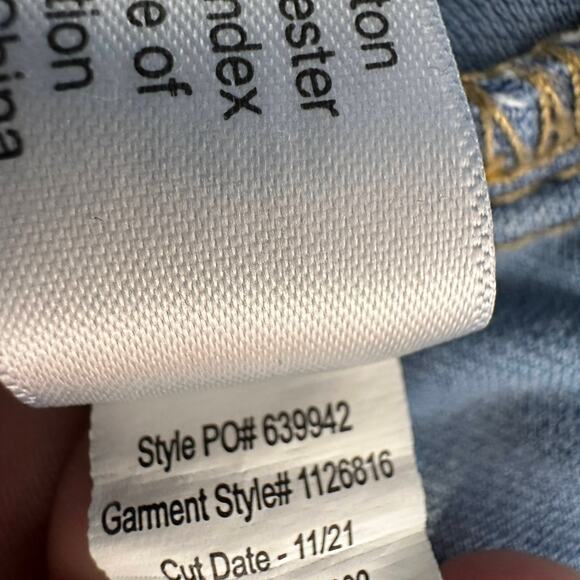 Lane Bryant Denim Short Sz 16 Blue Pull-On Stretch High Rise Plus Light Wash - Picture 12 of 12